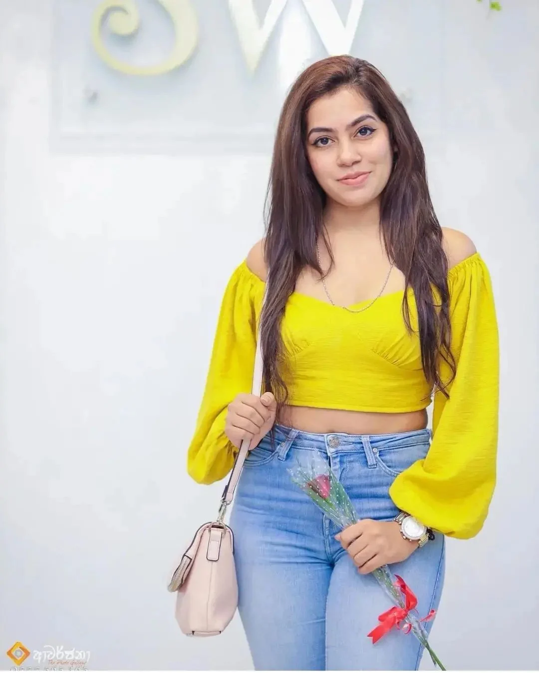 college  escort in Lucknow